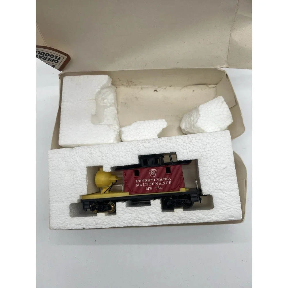Tyco HO Scale Operating Floodlight‎ Car No 347